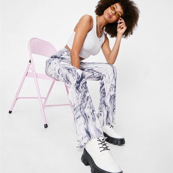 NWT Nasty Gal Tie Dye Print Plisse High Waisted Flare Pants - Picture 2 of 12